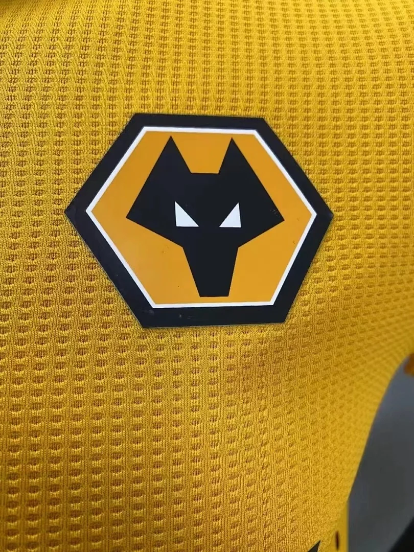 22 Wolves Home - view 5