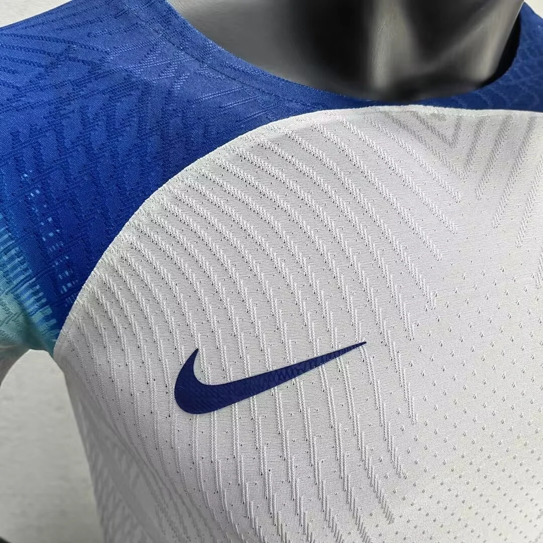 22 England Home - view 5
