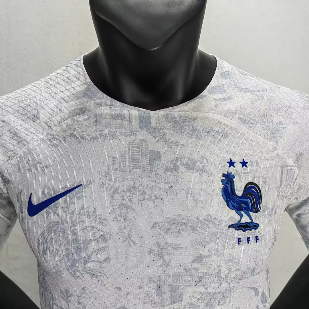 22 France Away - view 3