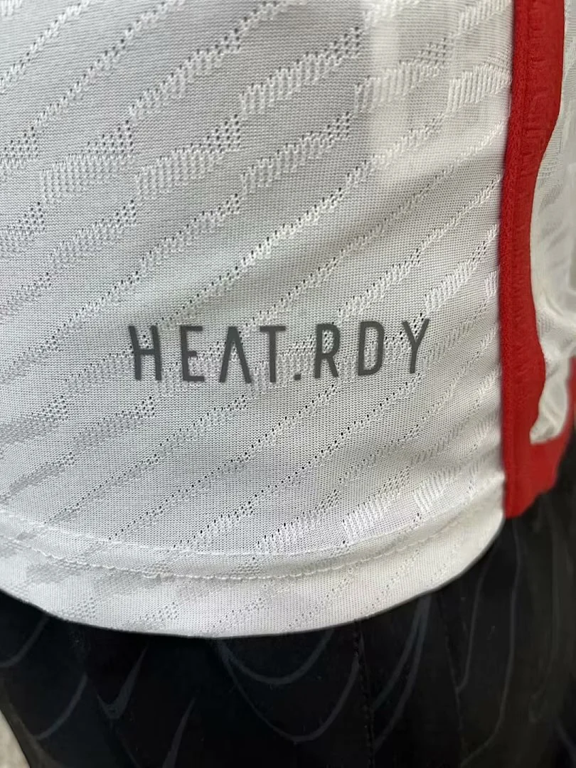 23-24 Bayern Home - view 6