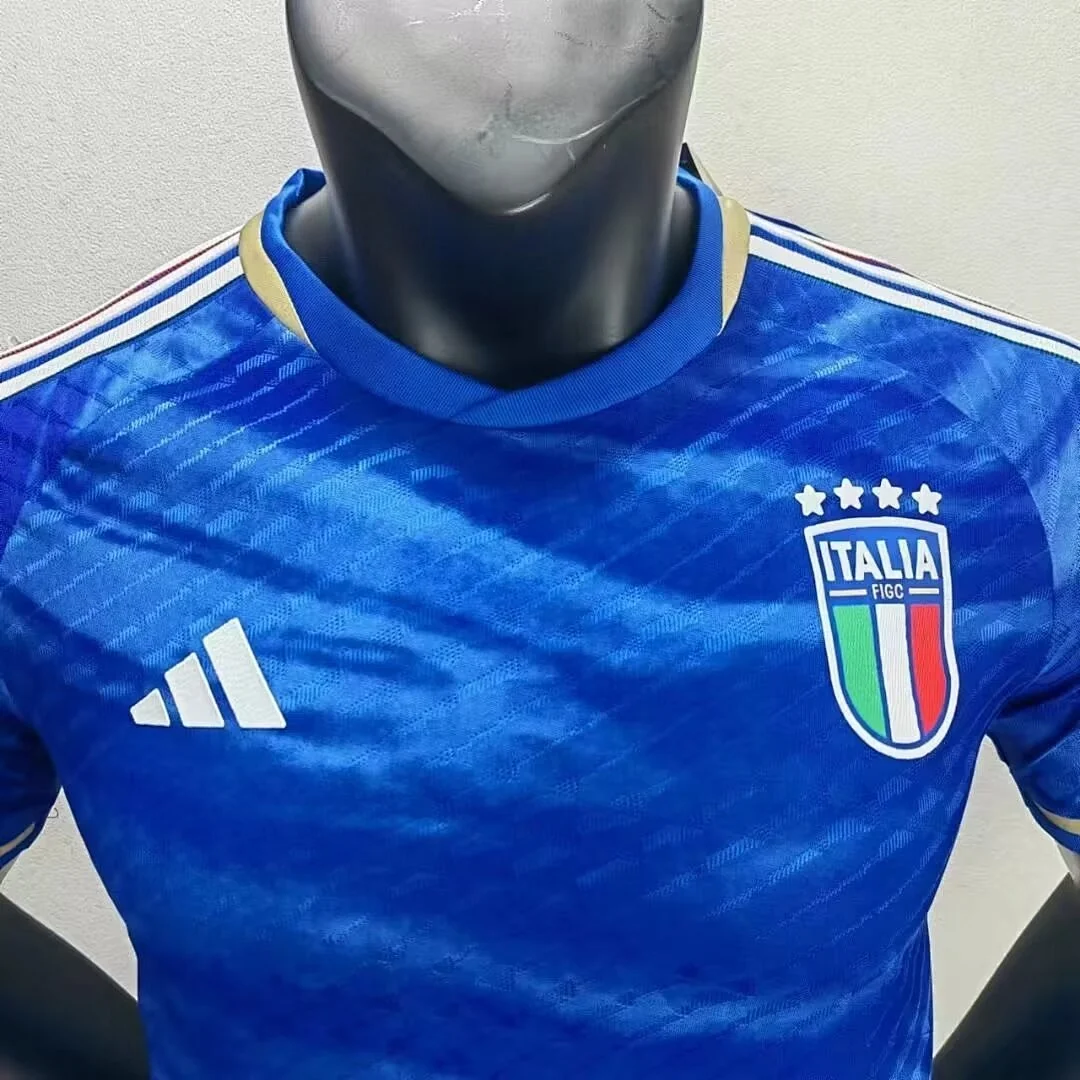 23 Italy Home - view 5