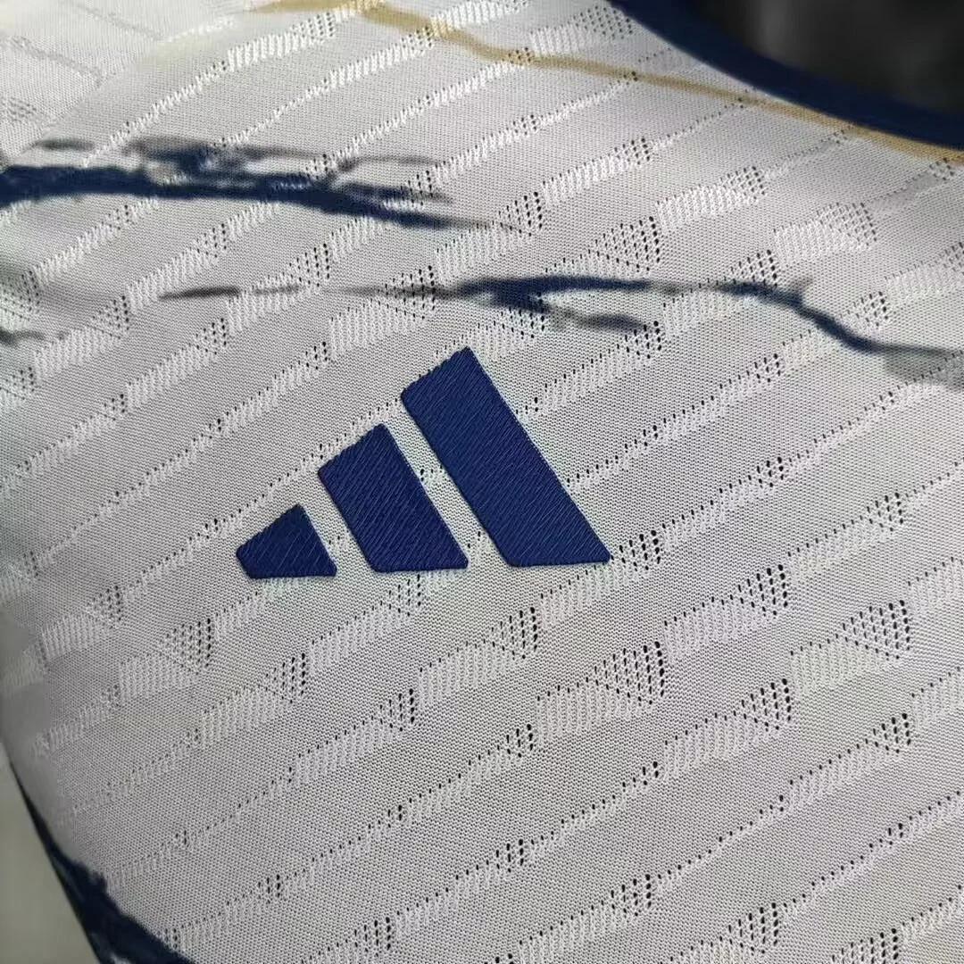 23 Italy Away - view 8