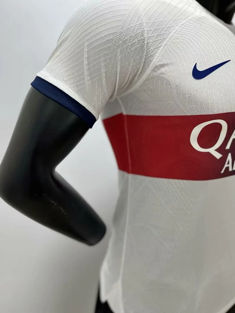 23-24 Paris Away - view 4