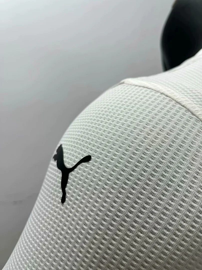 CBR White - view 2