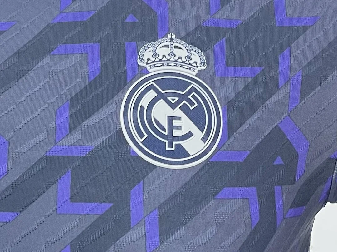 New Real Madrid Training Kit - view 7