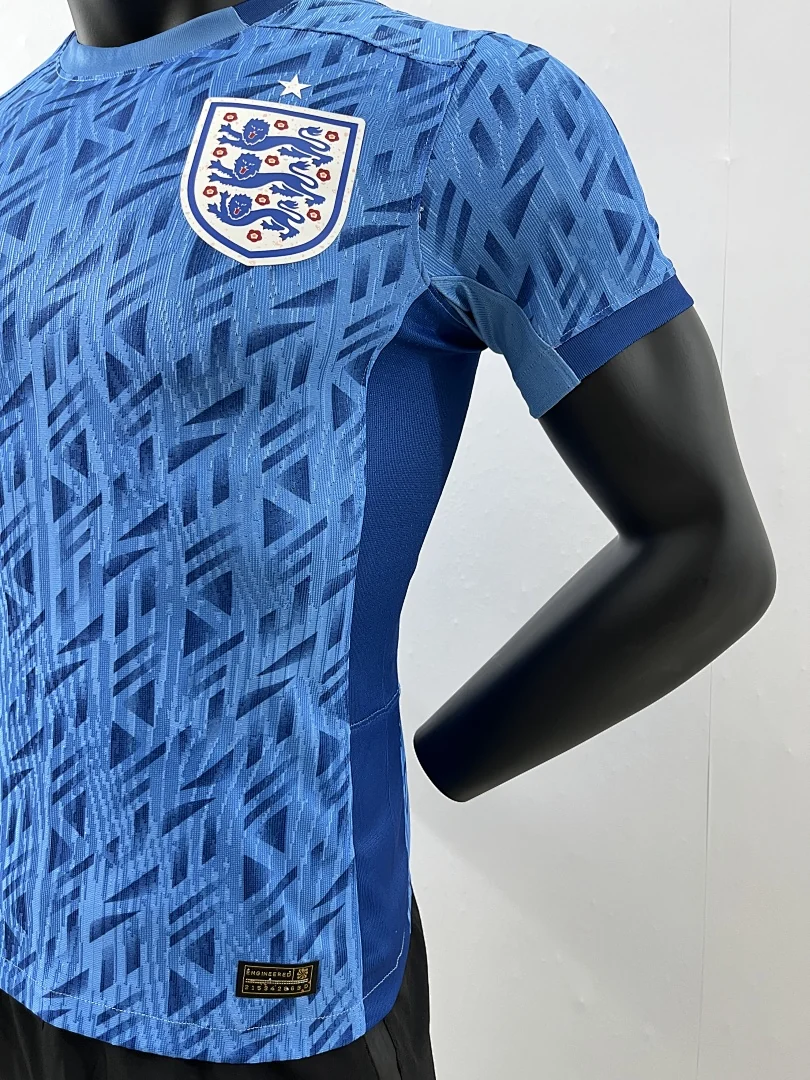 24-25 England - view 6