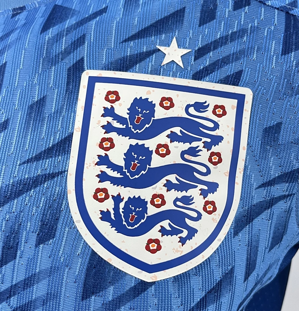 24-25 England - view 8