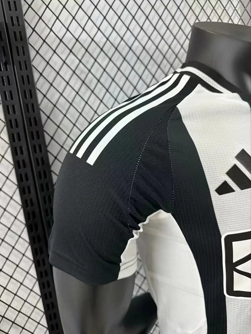 2425 Newcastle Home S-2XL - view 3