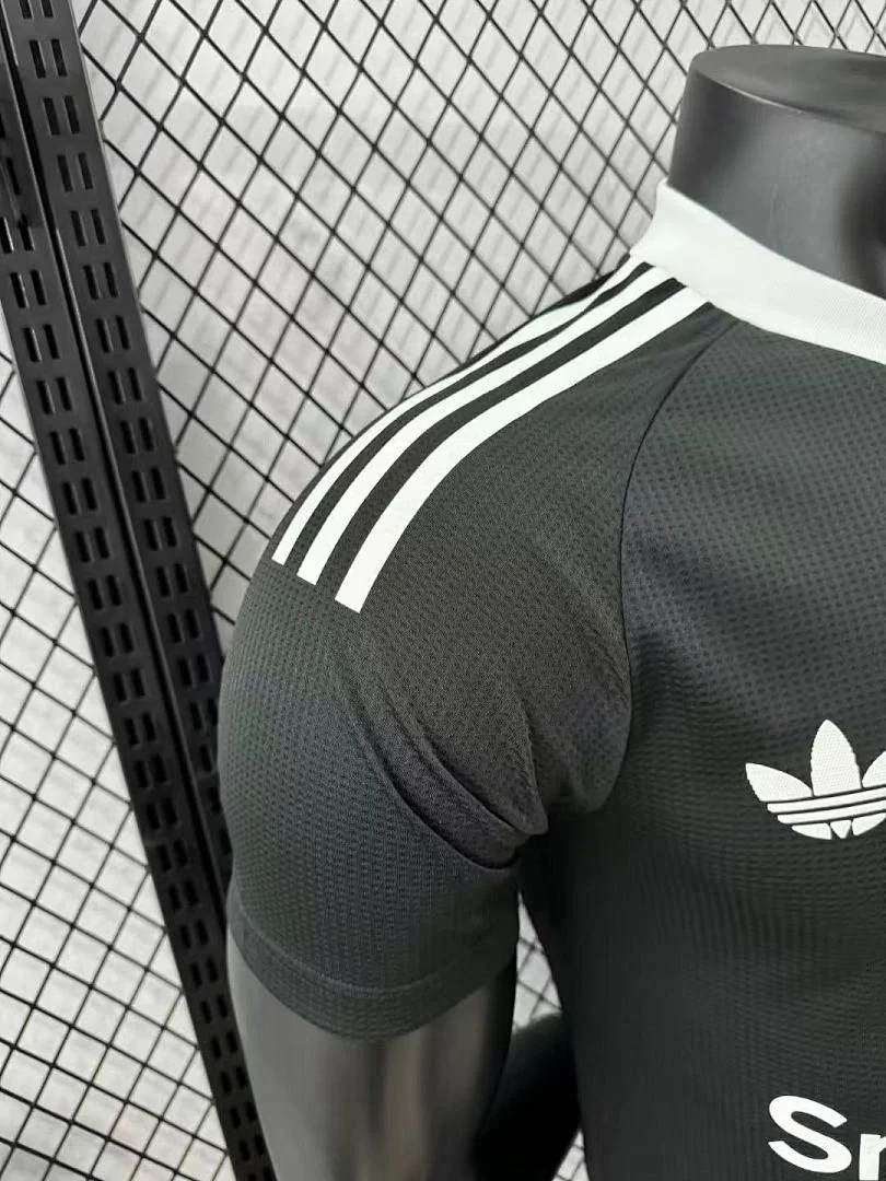 2425 Manchester United Goalkeeper Kit S-2XL - view 8