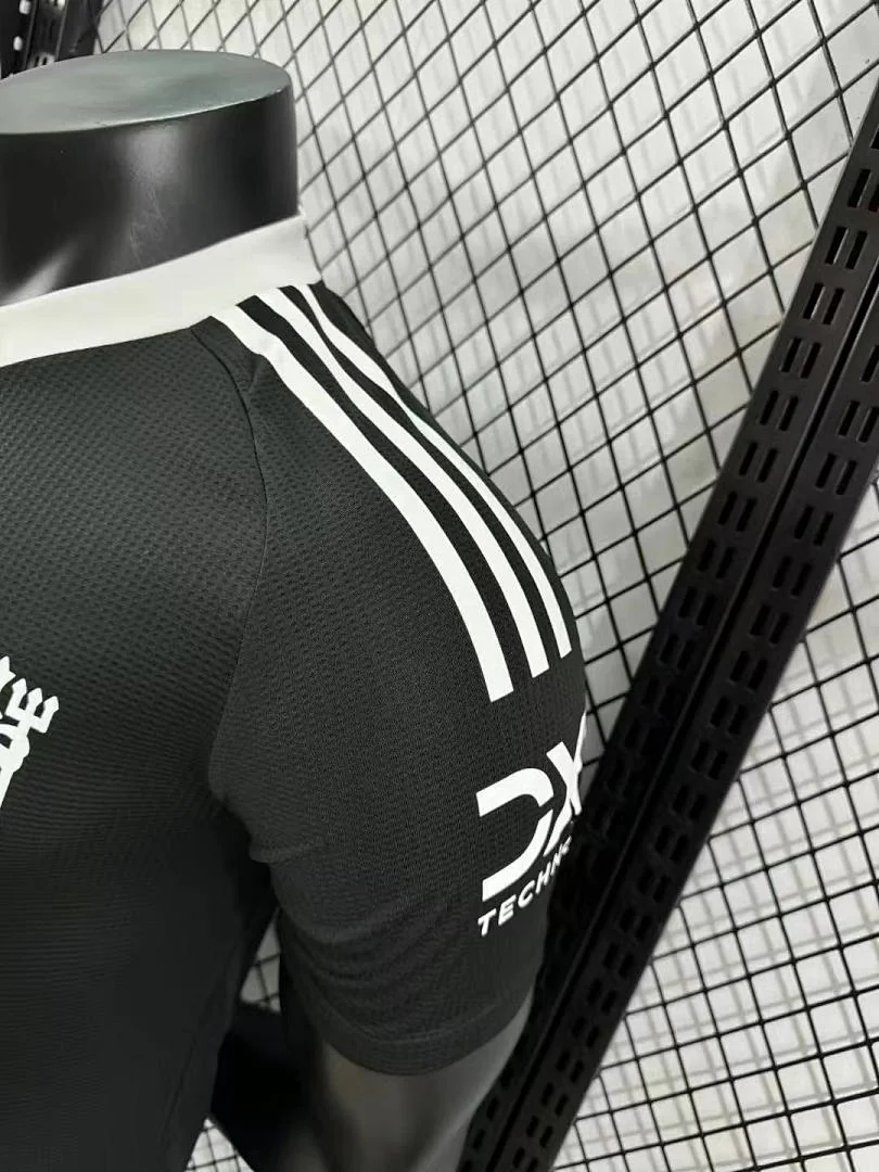 2425 Manchester United Goalkeeper Kit S-2XL - view 9