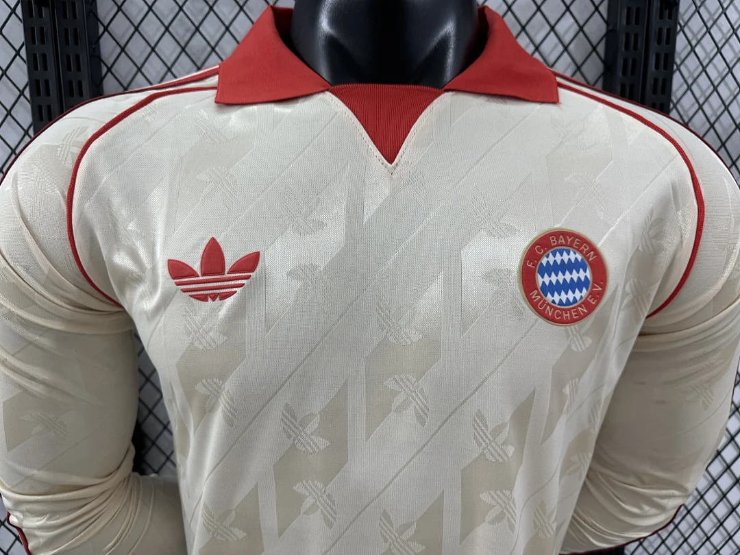 2425 Bayern Munich Long Sleeve Retro S-2XL - view 3