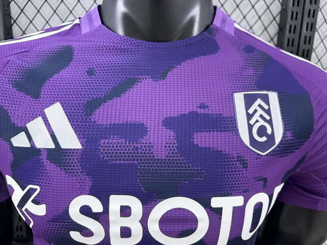 2425 Fulham Third Away Kit S-2XL - view 3