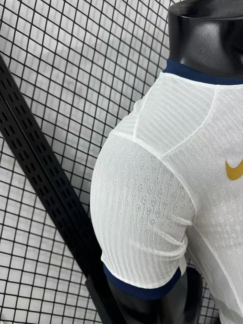 White Barcelona Special Edition S-3XL - view 8