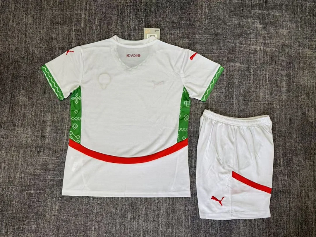 25-26 Morocco Away - view 2