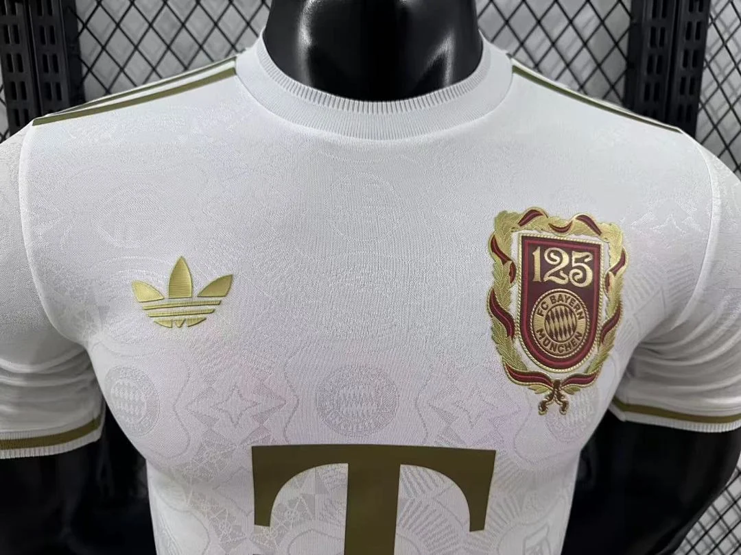 Bayern 125th Anniversary Edition White S-2XL - view 3