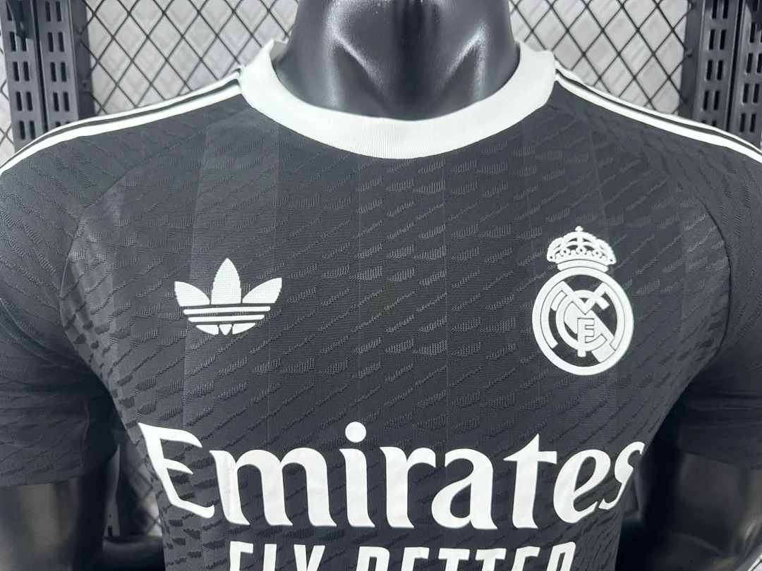 2526 Real Madrid Goalkeeper S-2XL - view 3