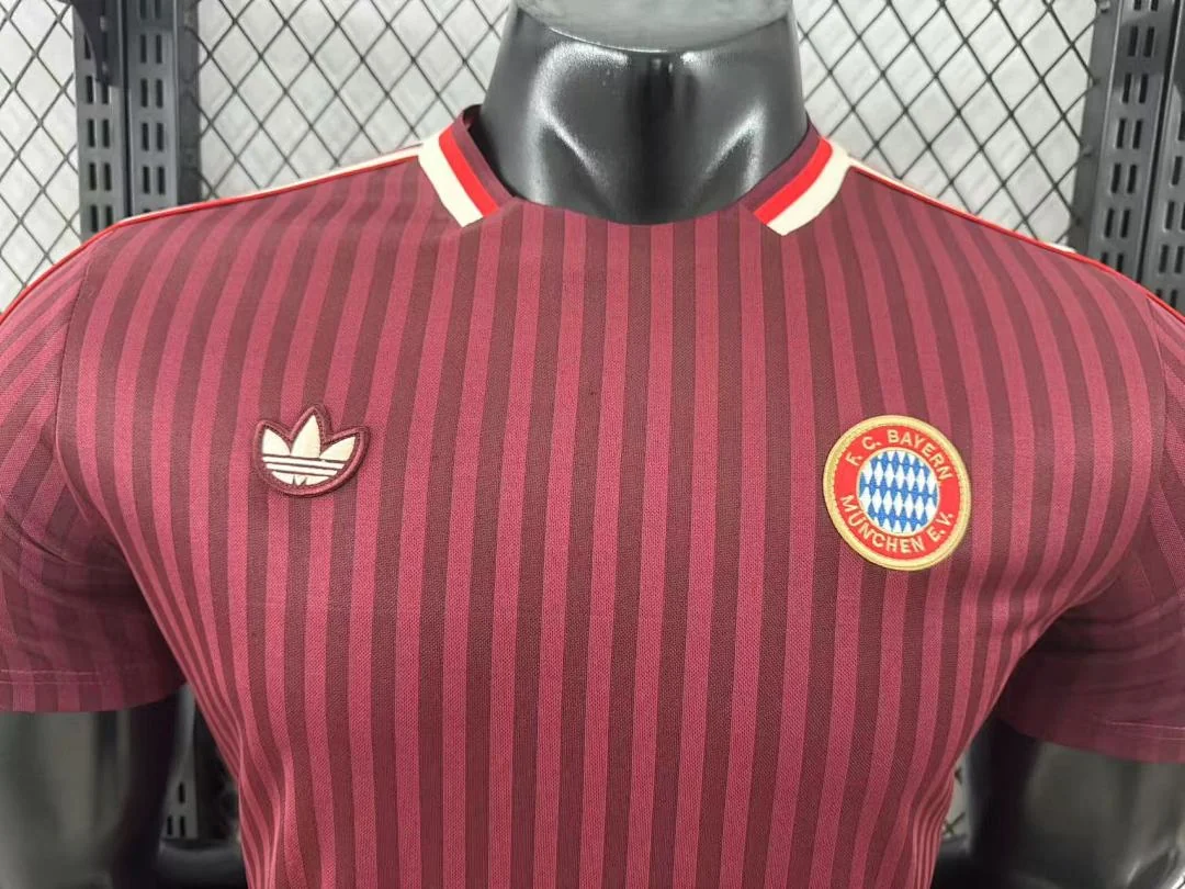 Bayern Munich Retro S-2XL - view 3
