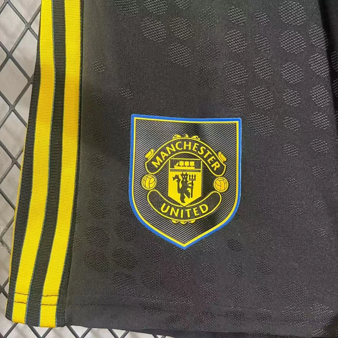 Manchester United Third Away Pants S-2XL - view 3