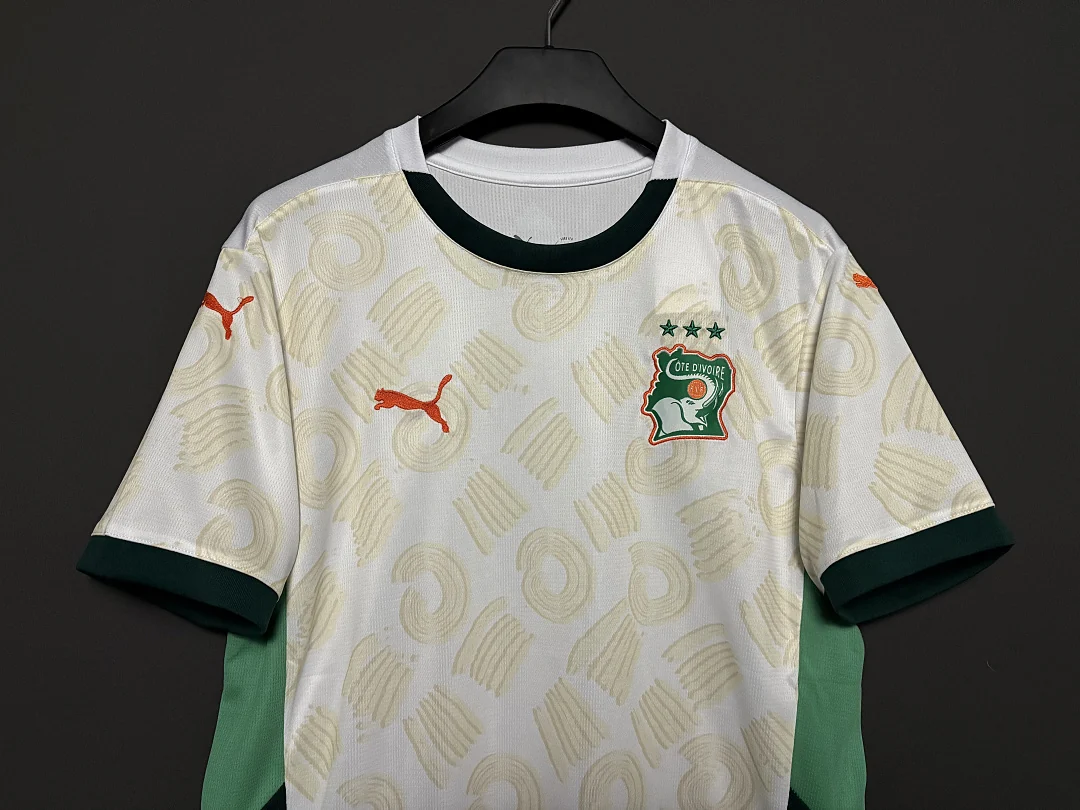 25 Ivory Coast Away - view 6