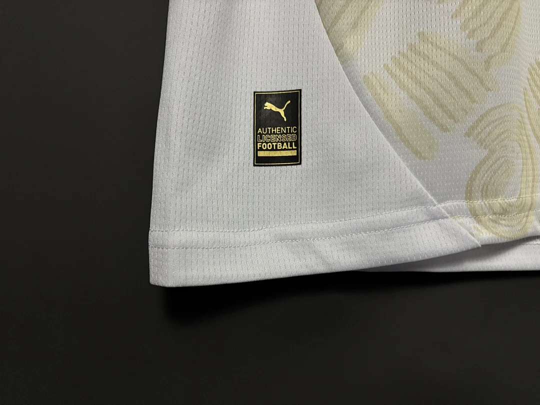 25 Ivory Coast Away - view 8