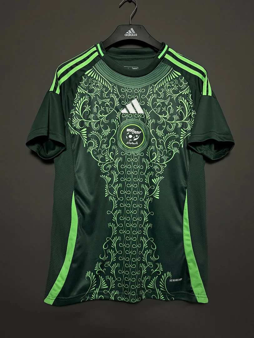 25 Algeria Away
