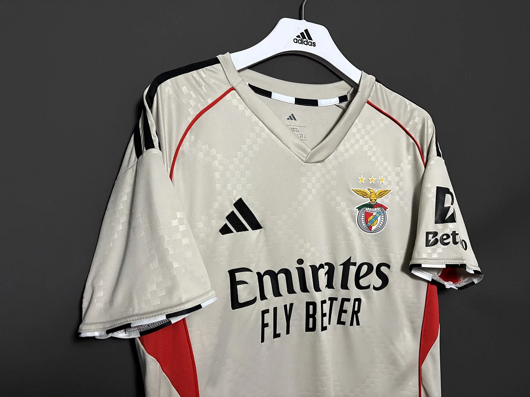 25-26 Benfica Away - view 5