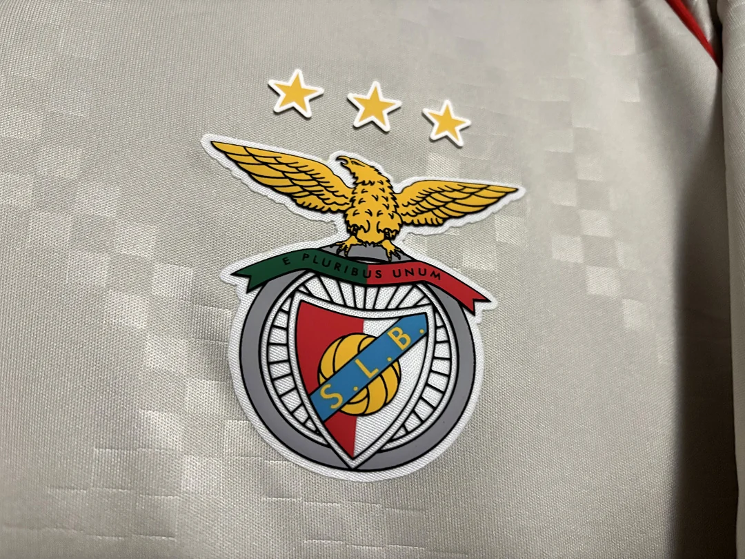 25-26 Benfica Away - view 6