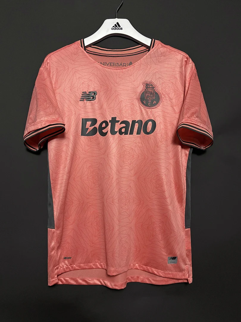 25-26 Porto Away