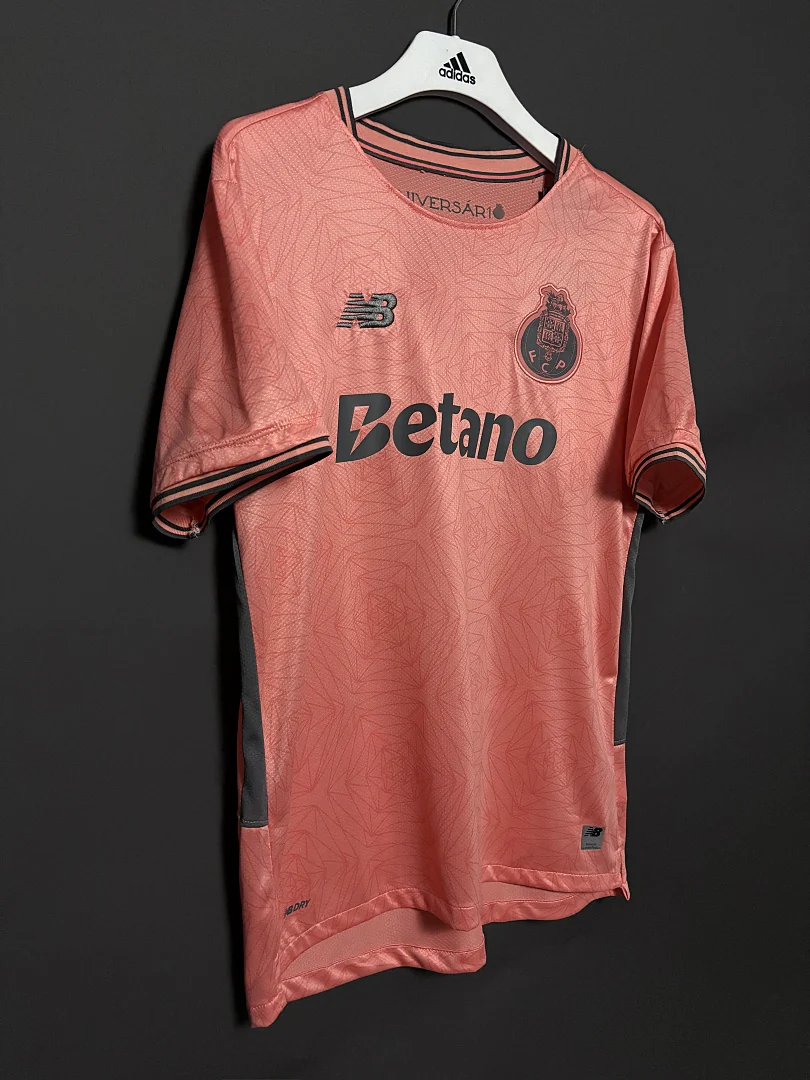 25-26 Porto Away - view 2
