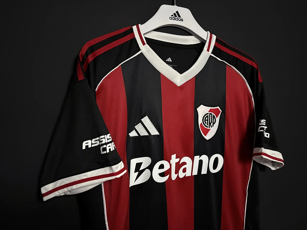 25-26 River Plate Away - view 5