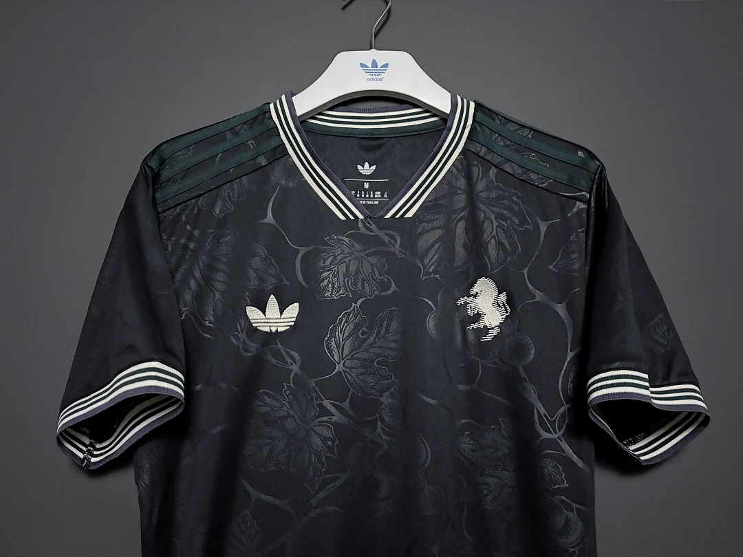 25-26 Juventus Second Away S-4XL (Ad available) - view 4