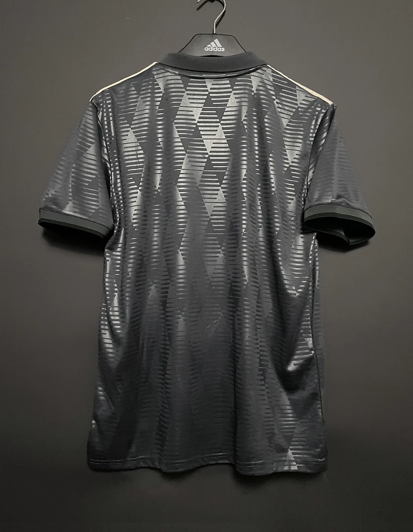 24 Bayern Special Edition Black - view 2
