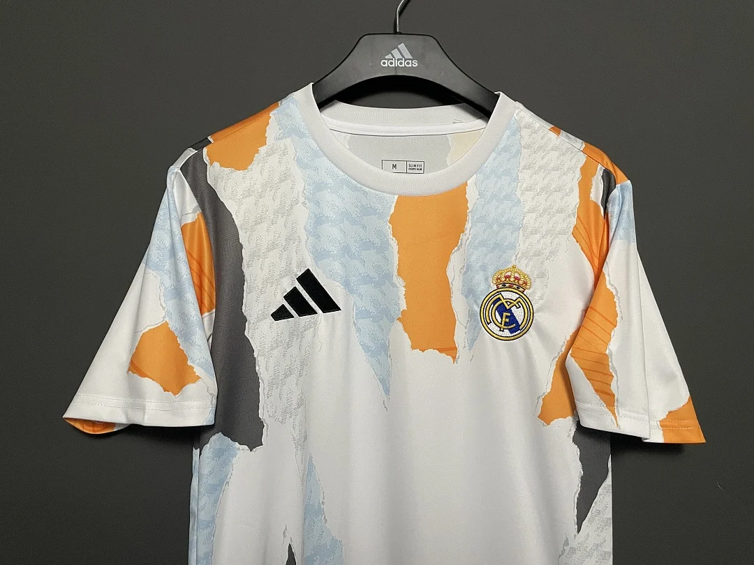 Real Madrid 24 Special Edition - view 3