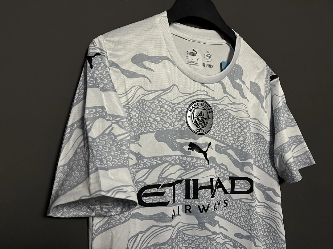 24 Manchester City Special Edition - view 4