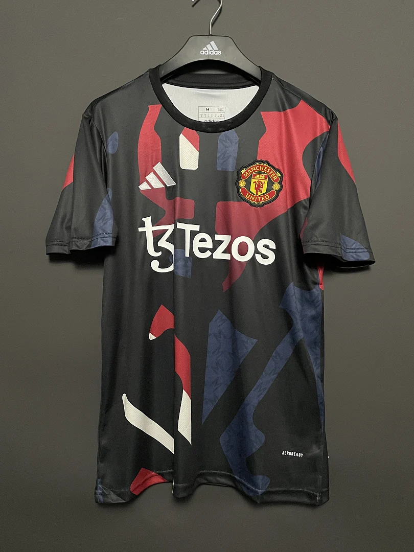 24 Manchester United Training Kit