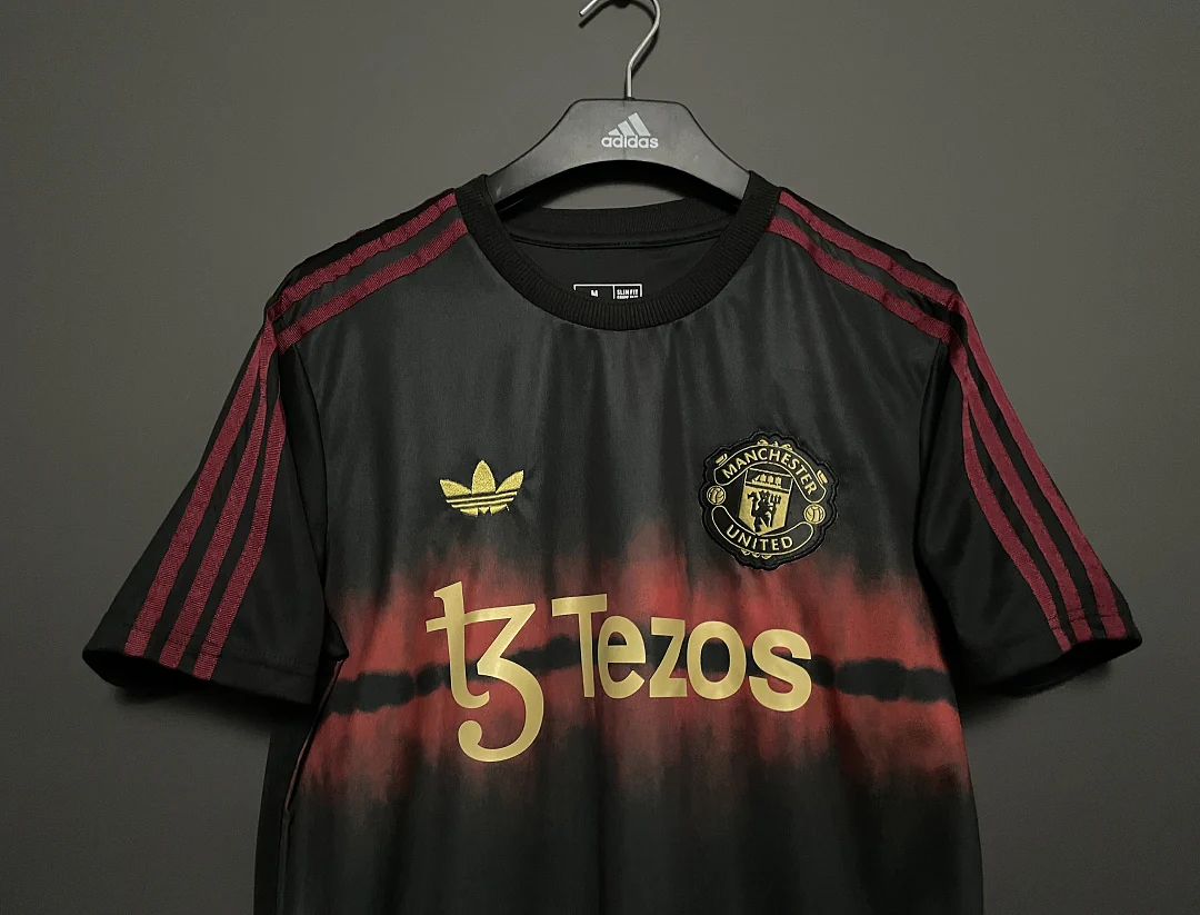 25-26 Manchester United Year of the Snake Special Edition - view 5