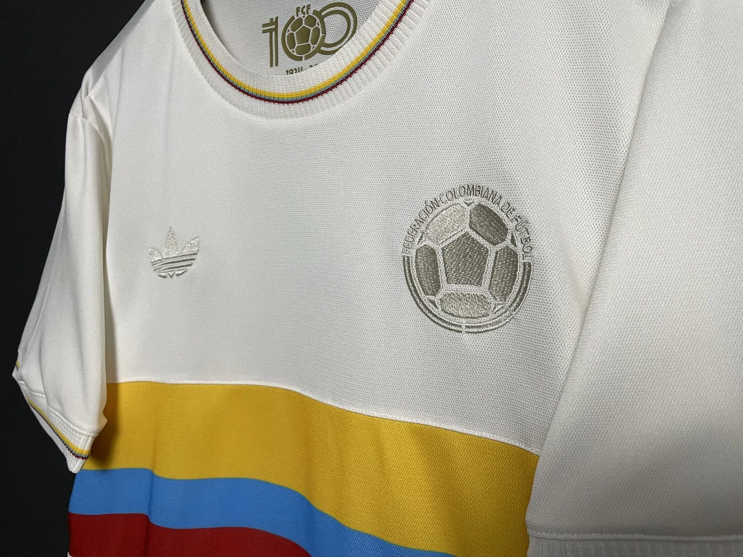 25 Columbia Commemorative Edition - view 3
